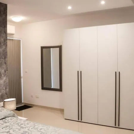 Amazing 2bed Ghadira! By Homely