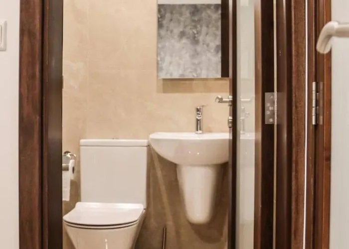 Διαμέρισμα Amazing 2bed Ghadira! By Homely